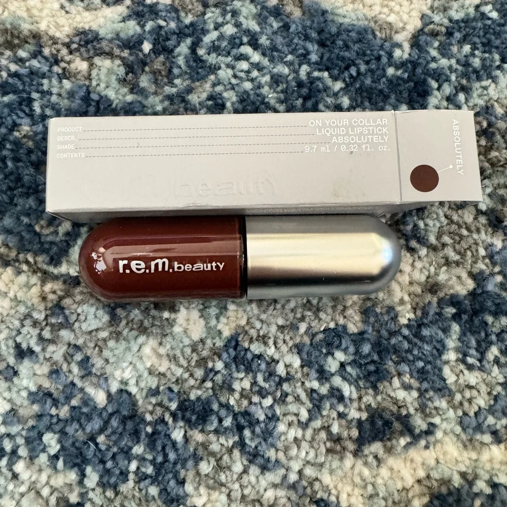 r.e.m. beauty On Your Collar Liquid Lipstick in Absolutely
